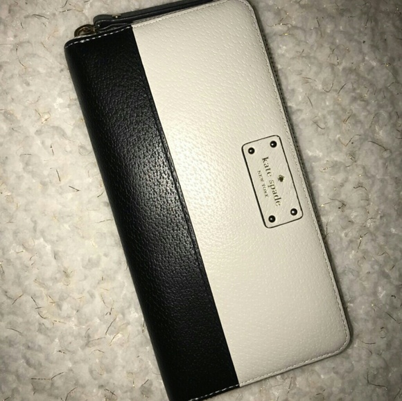 Kate Spade Handbag - Picture 3 of 8